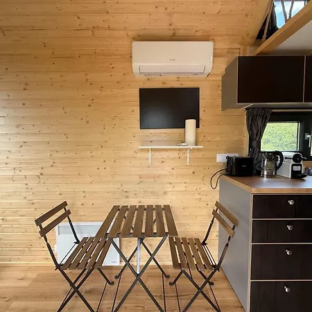 Ezy House By Tiny Away